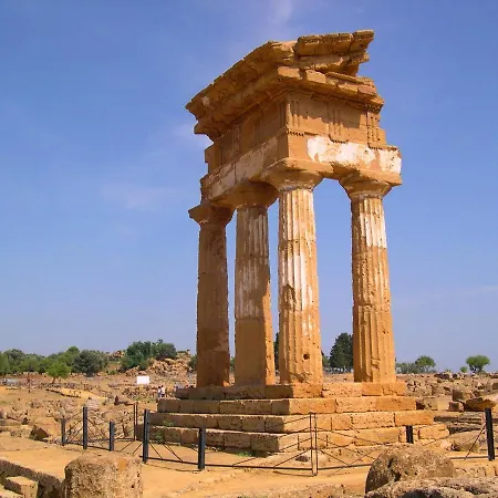 Sicily Frühstückspension 3*