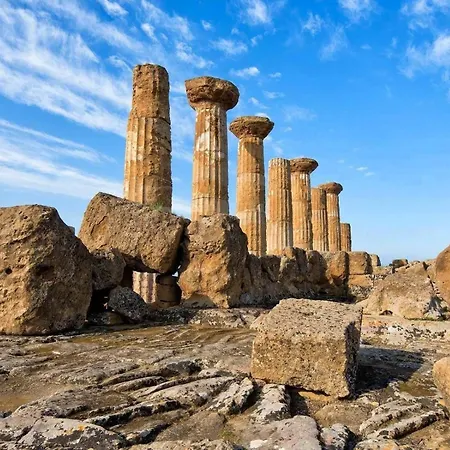 Frühstückspension Sicily 3*